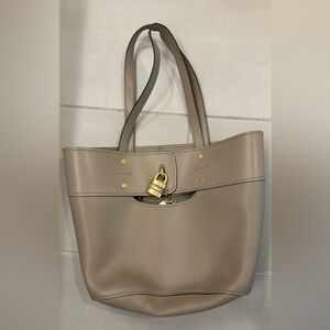 Chloe Tote worn handles slightly scuffed exterior